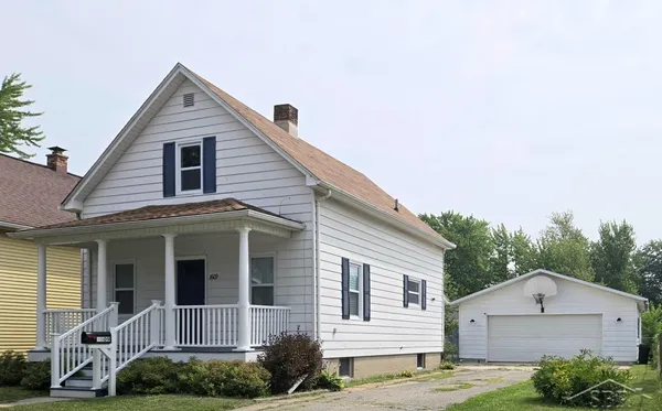 $159,900 | 1609 South Van Buren Street, Bay City, MI 48708