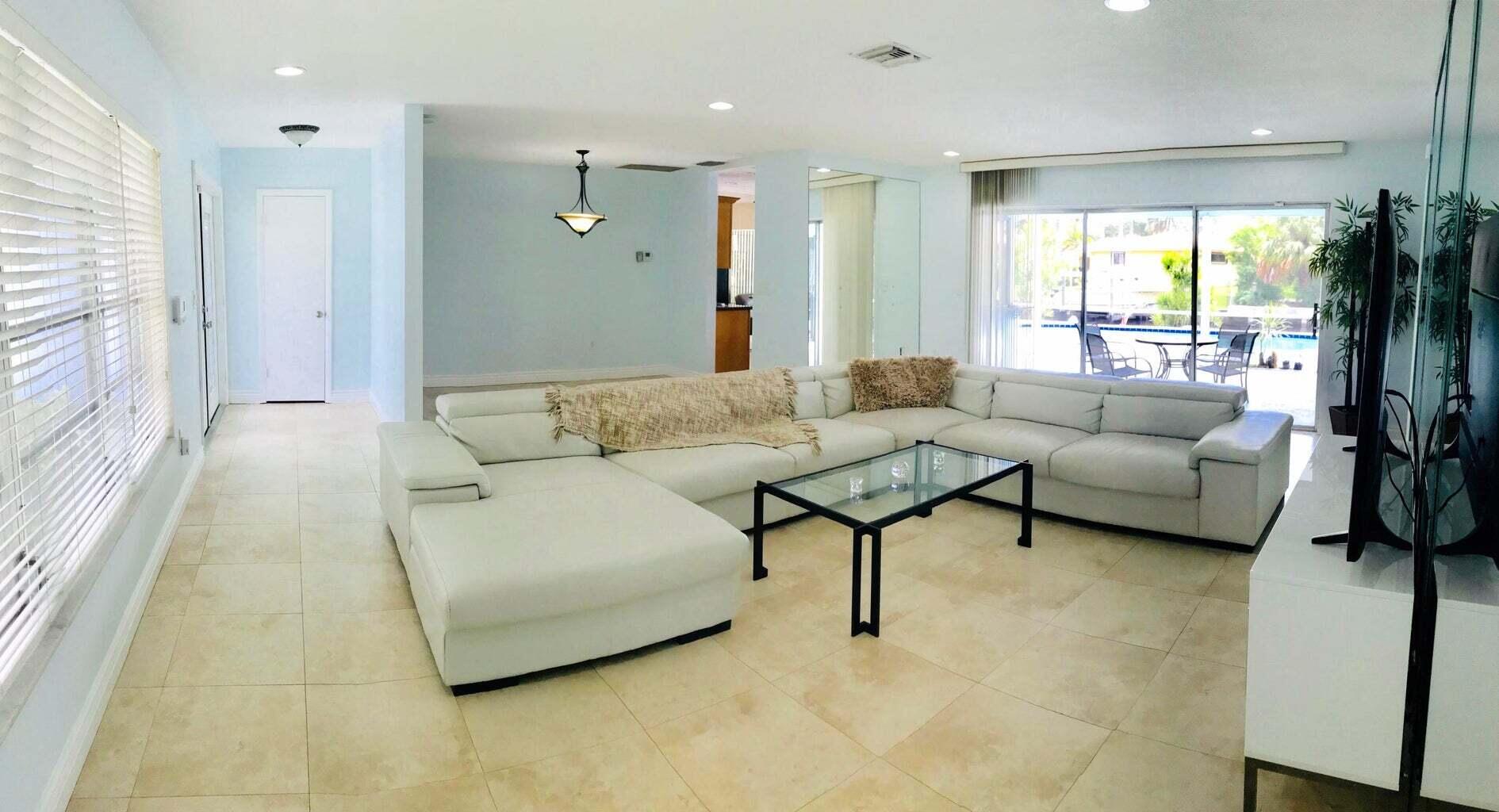 1230 Southwest 5th Court Boca Raton, FL 33432 - Photo 3 of 7 20180729185352313521000000-o