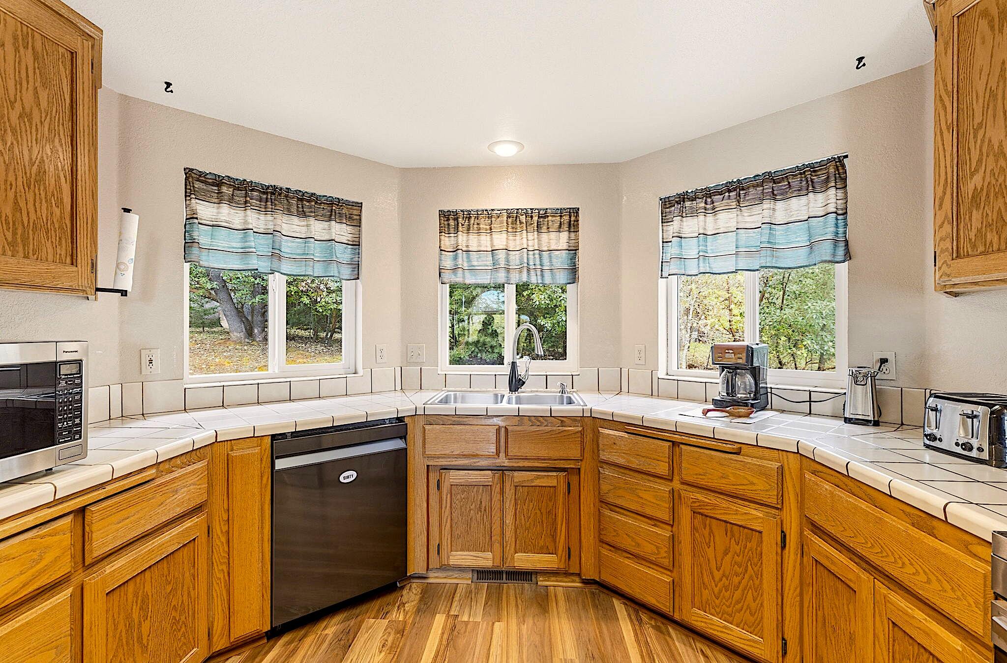 587 Summit Loop Grants Pass, OR 97527 - Photo 25 of 59 47-web-or-mls-587-summit-loop