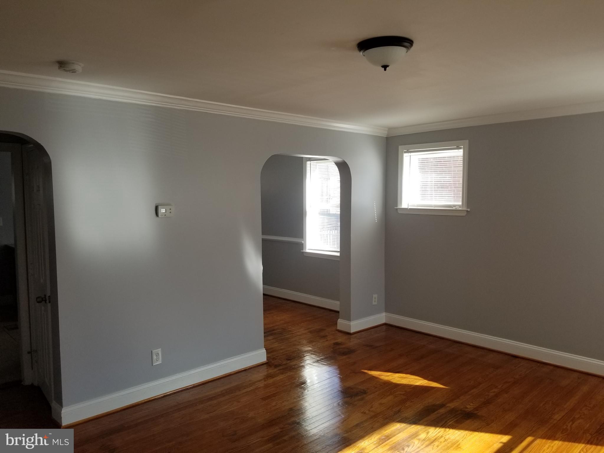 5154 Stafford Road Baltimore, MD 21229 - Photo 4 of 25