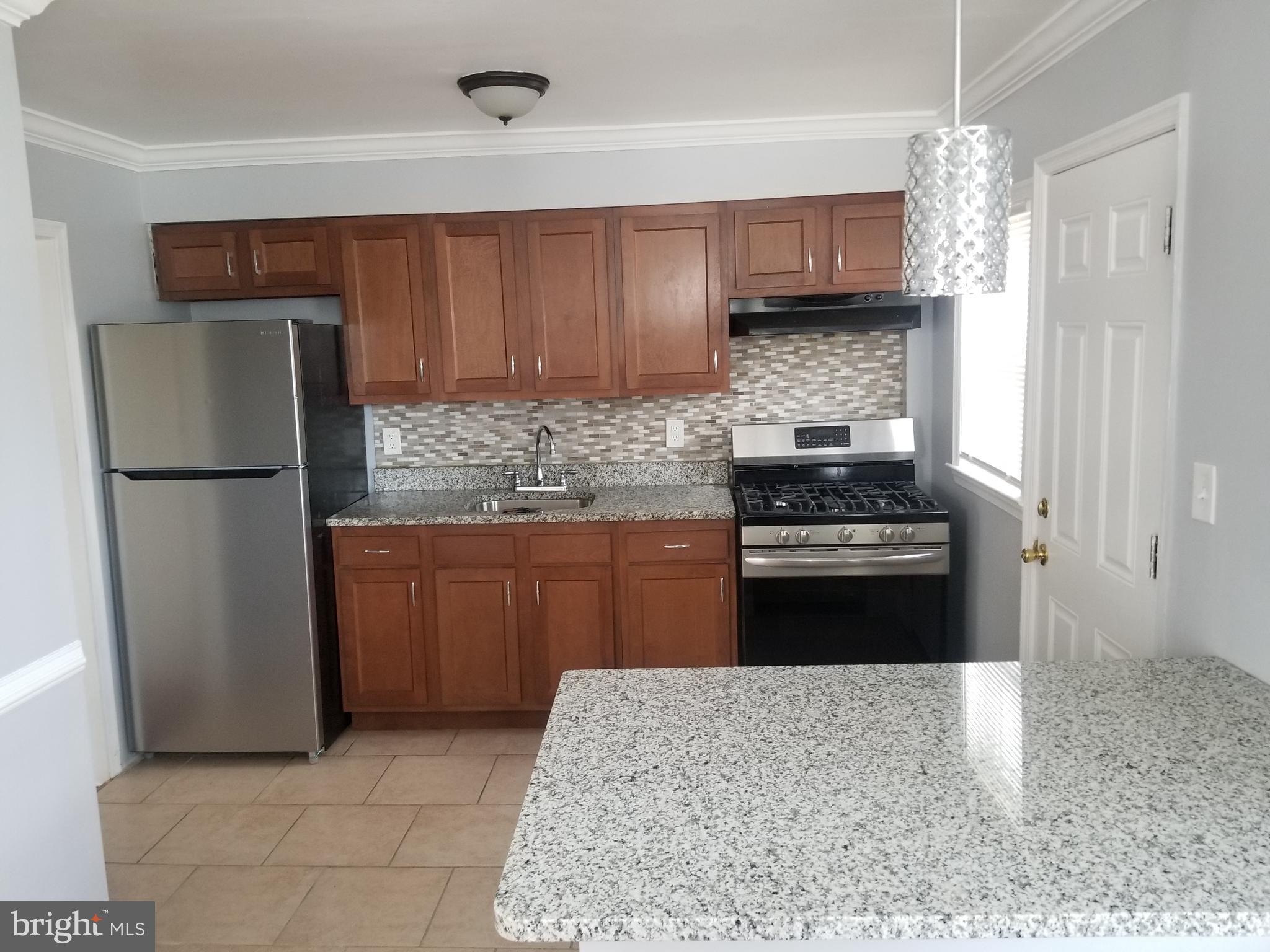 5154 Stafford Road Baltimore, MD 21229 - Photo 8 of 25