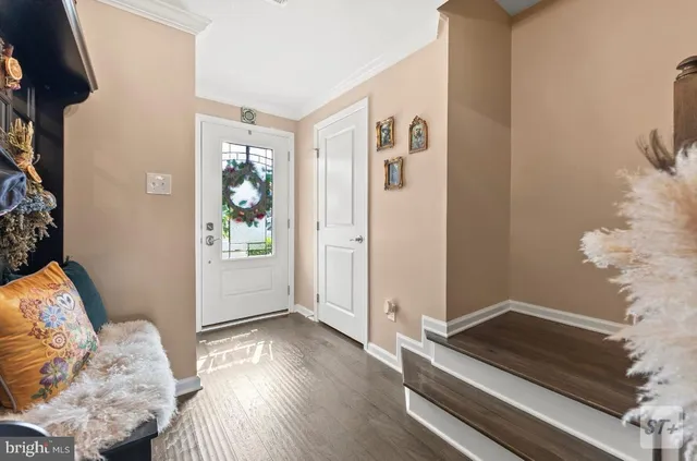 a view of a dining room and livingroom view