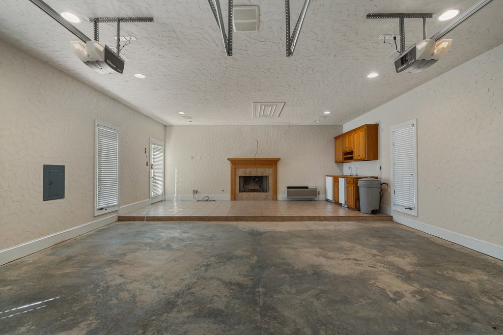 7249 Leighton Road Columbus, GA 31904 - Photo 43 of 52 garage with "game day space"