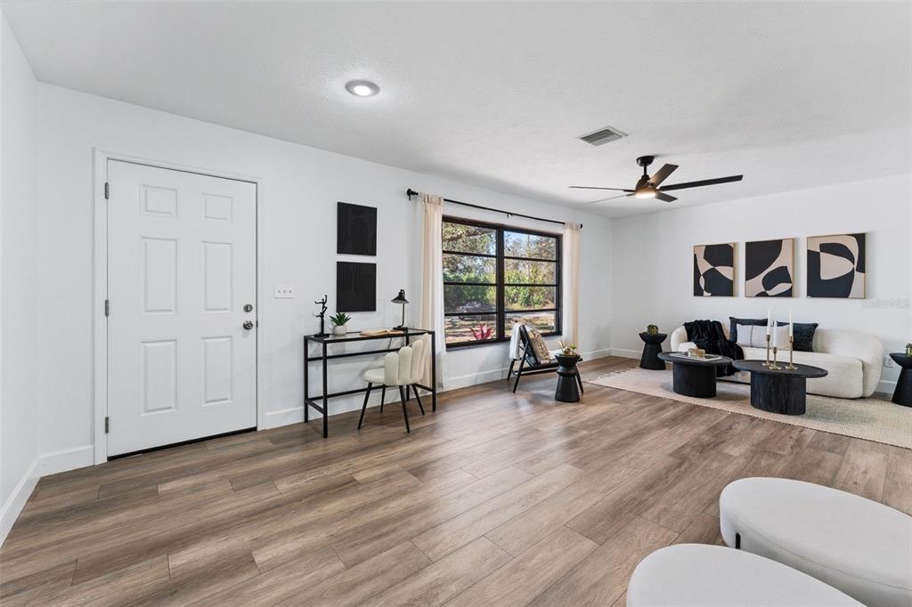 4227 Blossom Road Venice, FL 34293 - Photo 7 of 27 Gallery Image 7