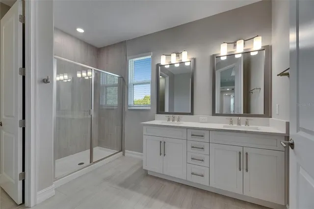 $3,150 | 4899 Isola Court, Wesley Chapel, FL 33543