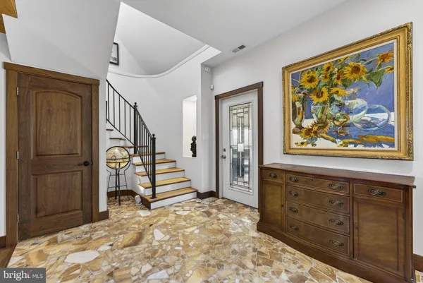 $1,145,000 | 40 Angel Kiss Lane, Castleton, VA 22716
