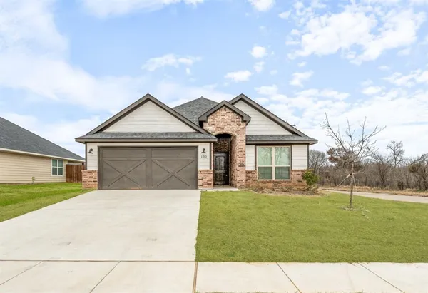 $2,350 | 102 Clover Circle, Weatherford, TX 76086