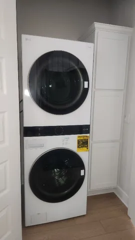a close up view of a washer and dryer