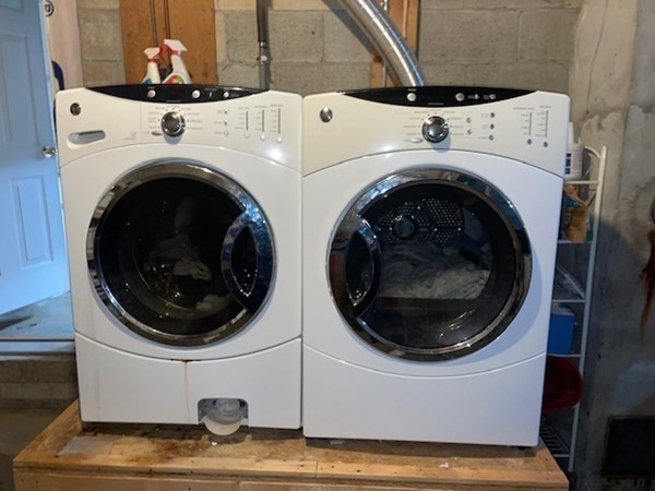 5 Island Road Lunenburg, MA 01462 - Photo 12 of 19 a utility room with dryer and washer
