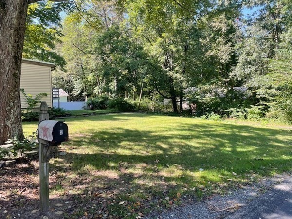 5 Island Road Lunenburg, MA 01462 - Photo 2 of 19 a view of a garden