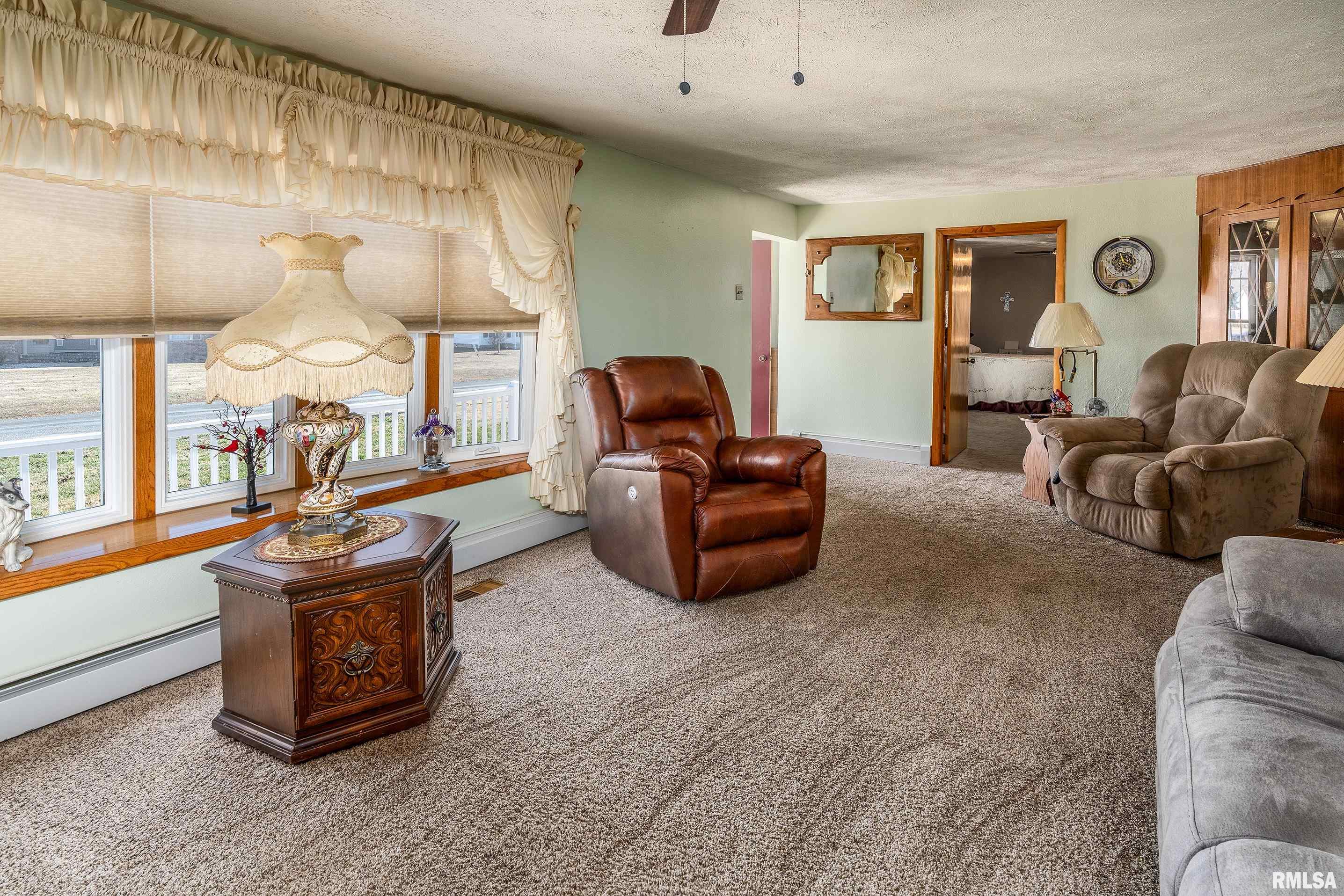 2305 Weaver Road Herrin, IL 62948 - Photo 9 of 38