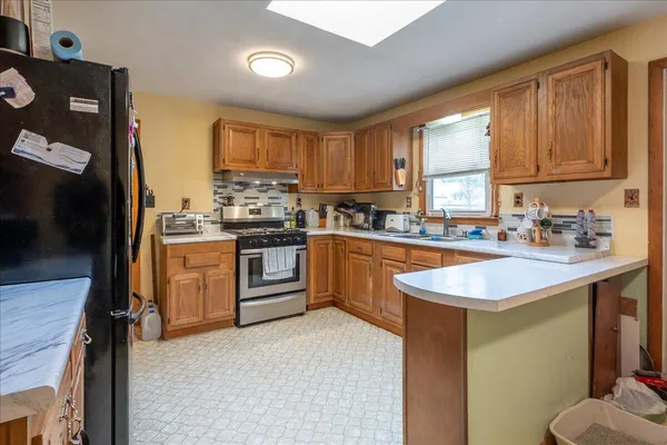 $379,900 | 7 Watts Avenue, Thomaston, ME 04861