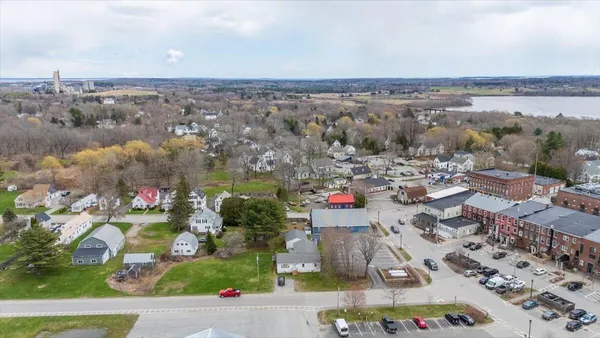 $379,900 | 7 Watts Avenue, Thomaston, ME 04861
