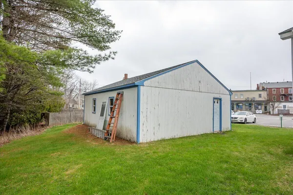 $379,900 | 7 Watts Avenue, Thomaston, ME 04861