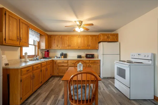 $379,900 | 7 Watts Avenue, Thomaston, ME 04861
