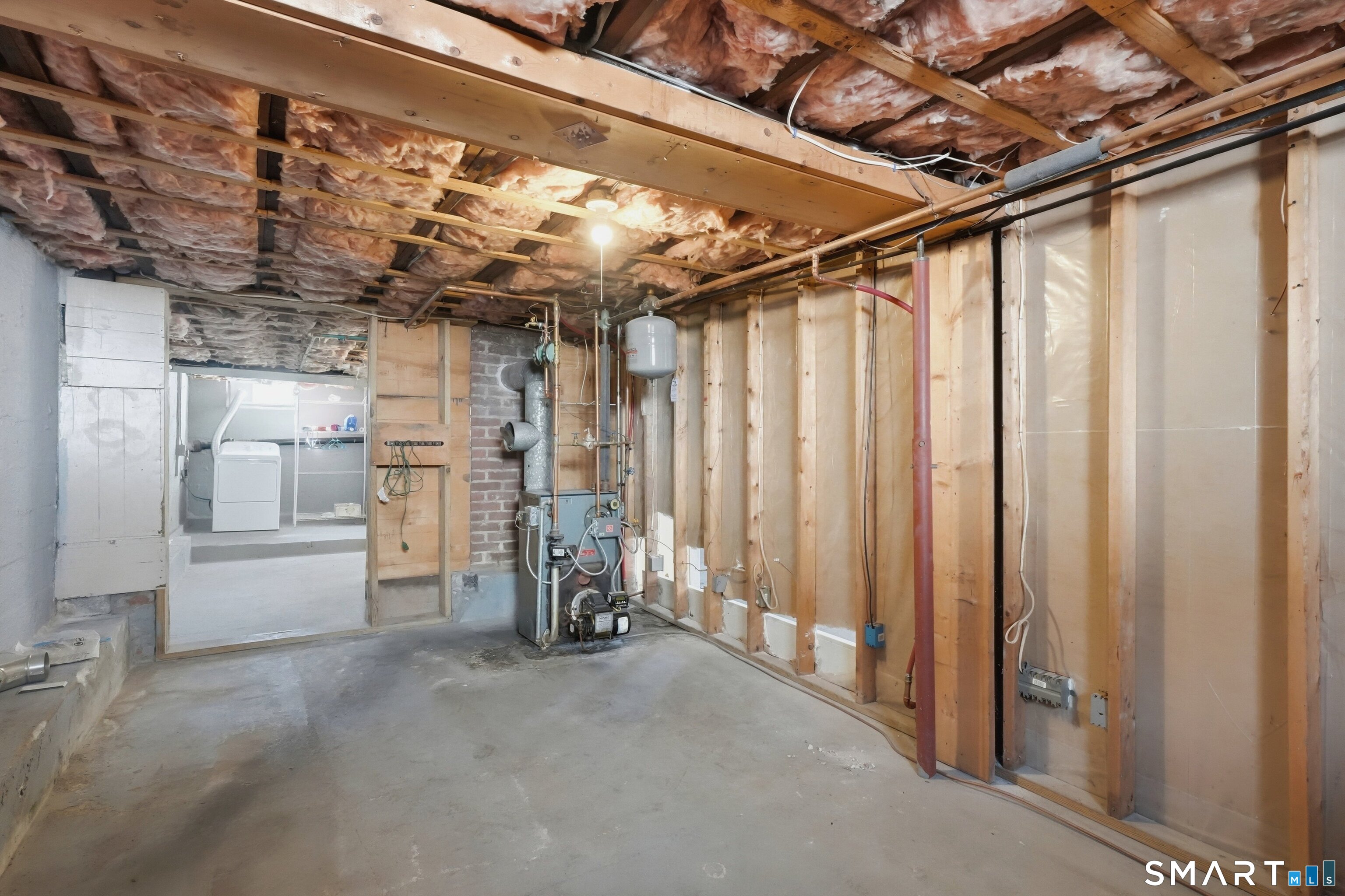 74 Riverside Drive Thompson, CT 06277 - Photo 10 of 25 a view of an empty room