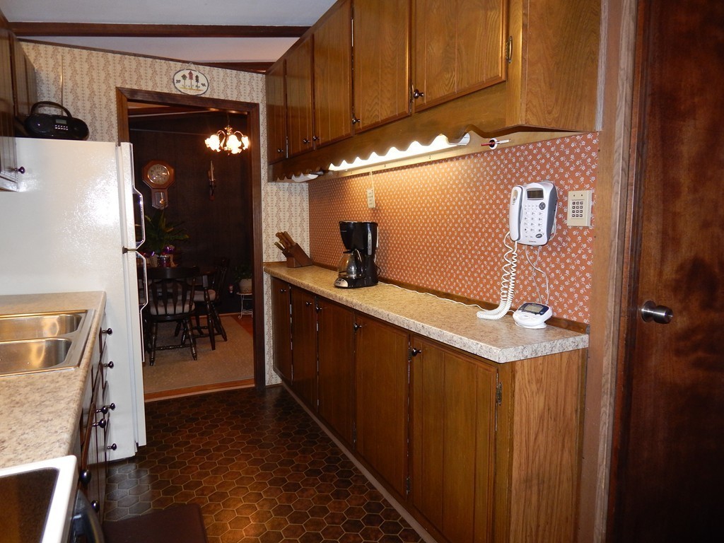 109 Bullock Road Freetown, MA 02717 - Photo 7 of 30 Gallery Image 7