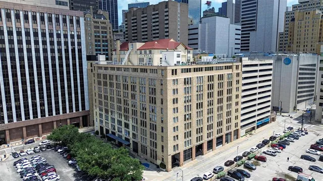 $2,000 | 1122 Jackson Street, Unit 719, Dallas, TX 75202