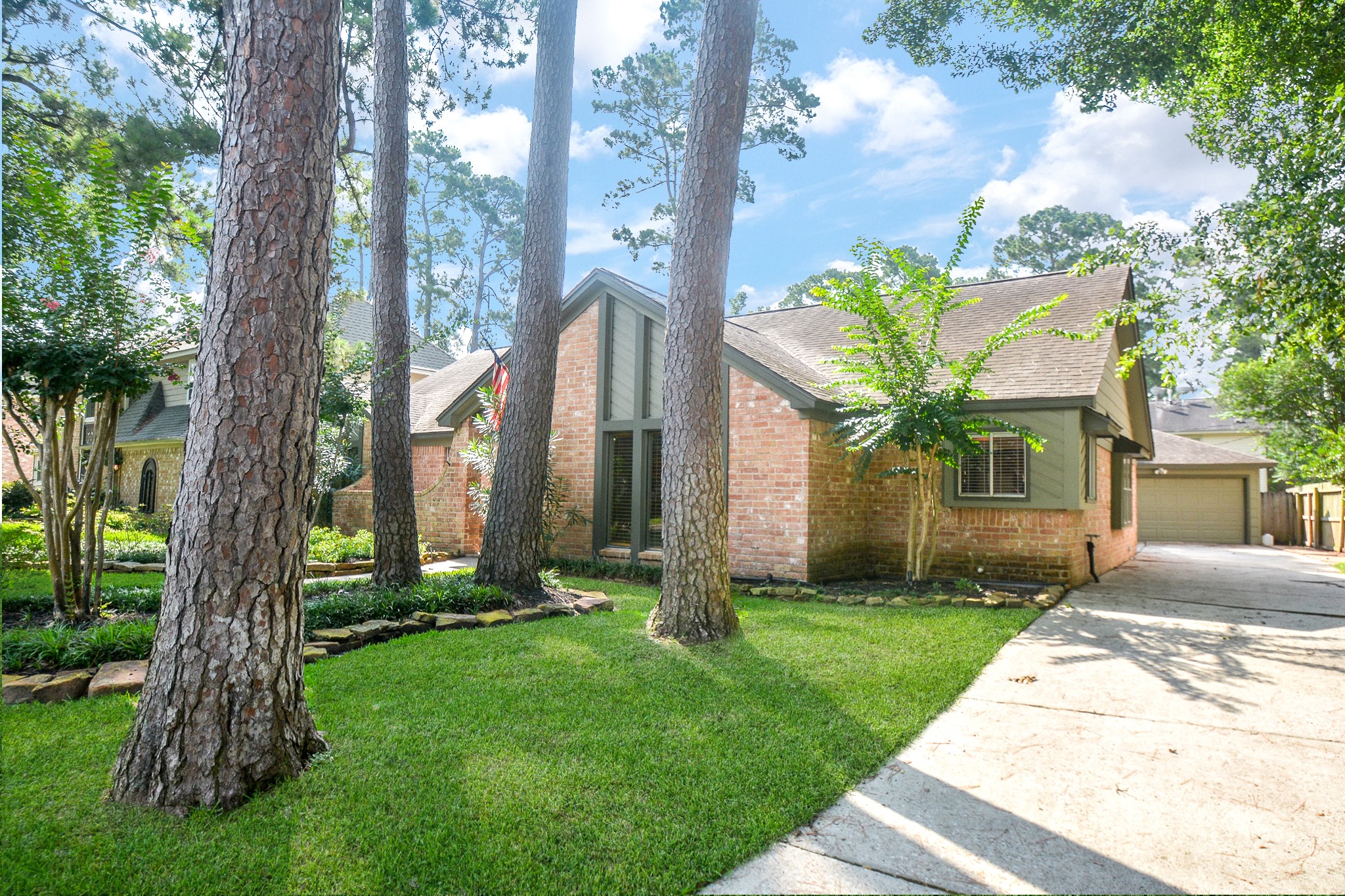 5511 Nodaway Lane Spring, TX 77379 - Photo 3 of 33