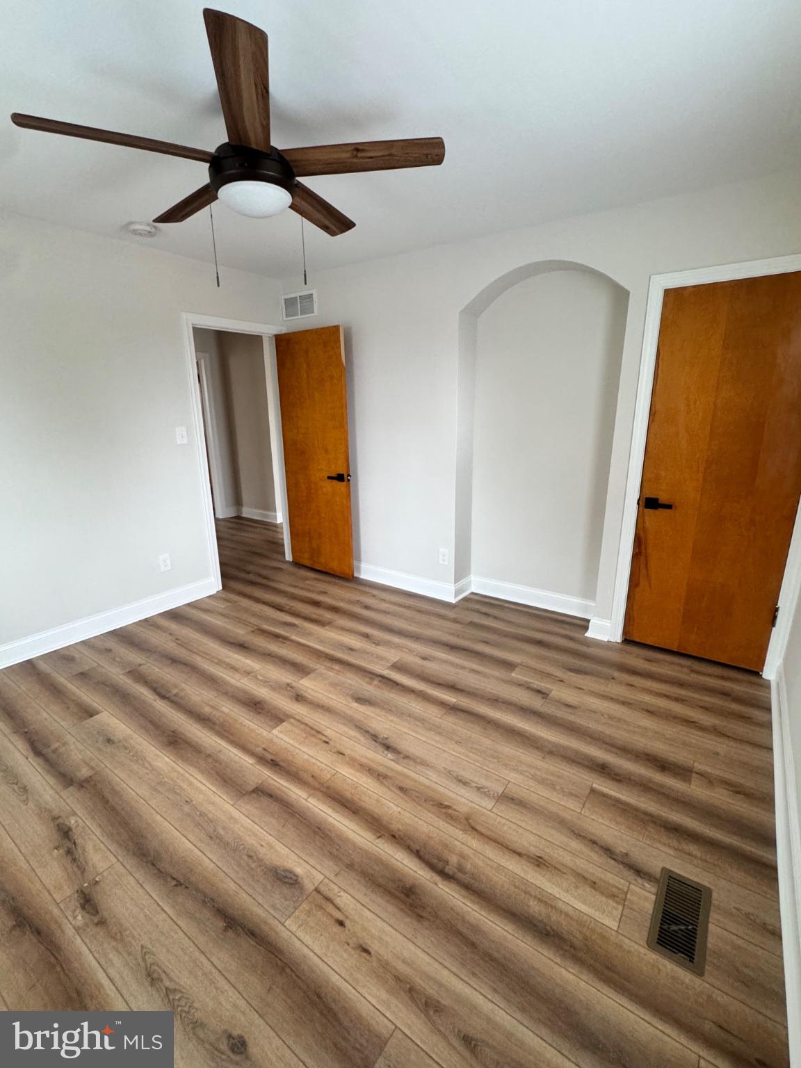 36 Gravel Hill Road Huntingdon Valley, PA 19006 - Photo 8 of 18 Bright, airy room with modern charm.
