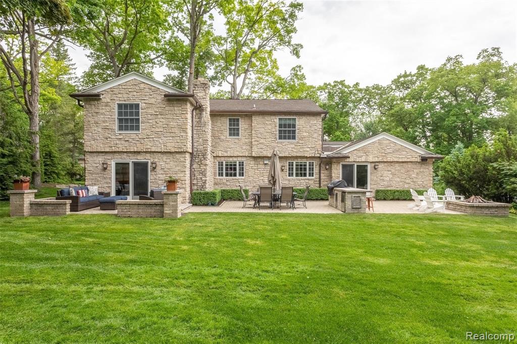 111 Denbar Road Bloomfield Hills, MI 48304 - Photo 36 of 43 Gallery Image 36