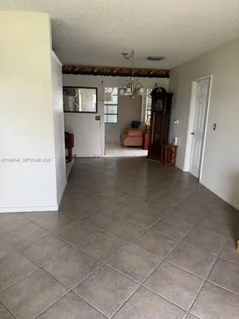 $439,900 | 1570 Northeast 15th Street, Homestead, FL 33033