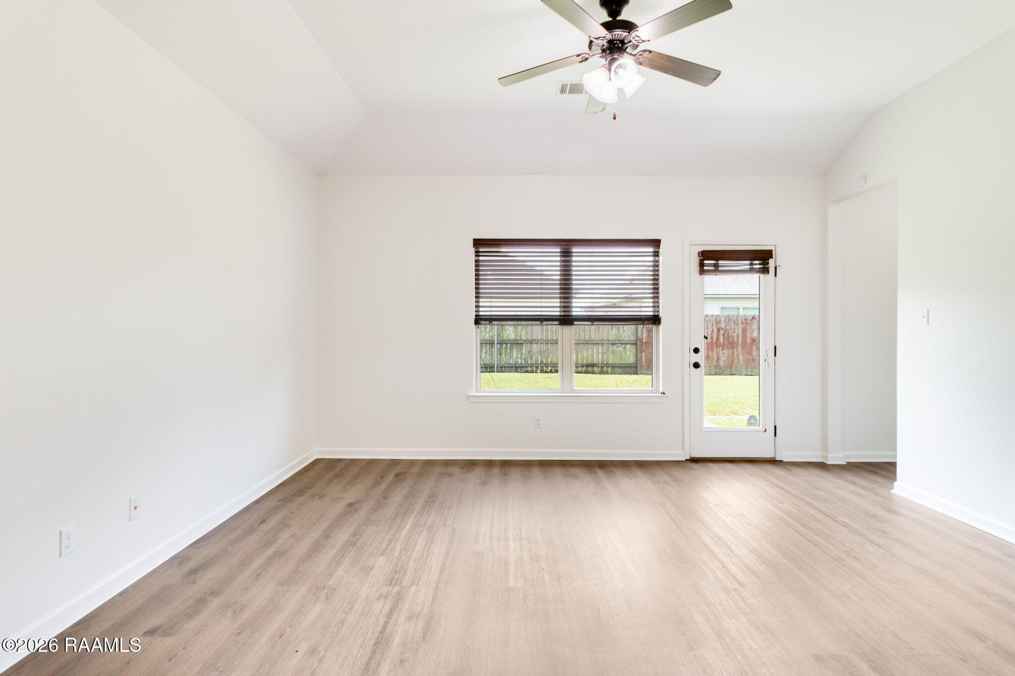 104 Cascade Road Rayne, LA 70578 - Photo 8 of 23 Living Room