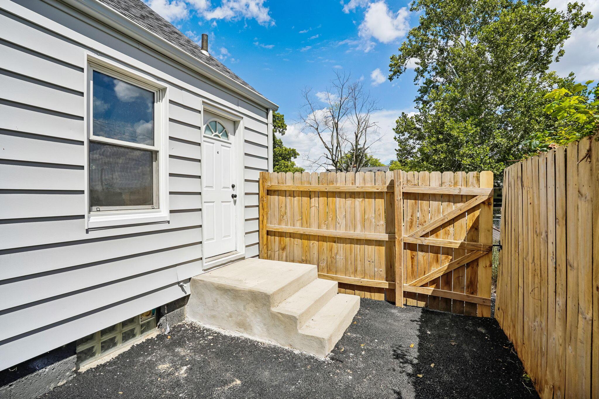 2261 Delbert Road Columbus, OH 43211 - Photo 35 of 40 6-web-or-mls-2261-delbert-rd