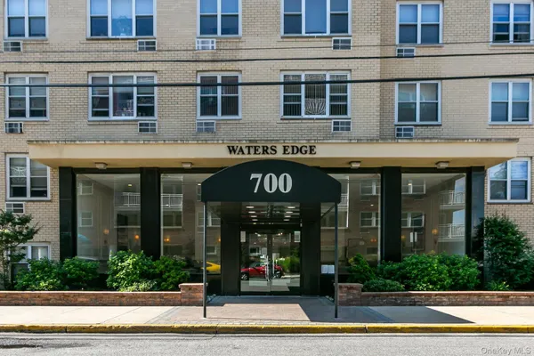 $539,000 | 700 Shore Road, Unit 7N, Long Beach, NY 11561