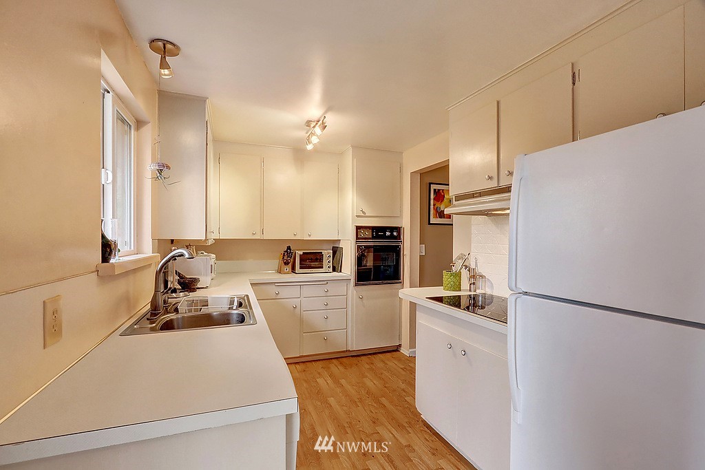 6 232nd Place Southwest Bothell, WA 98021 - Photo 6 of 17