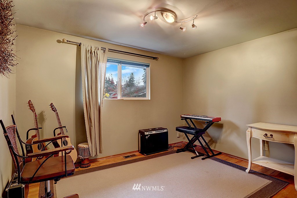 6 232nd Place Southwest Bothell, WA 98021 - Photo 9 of 17