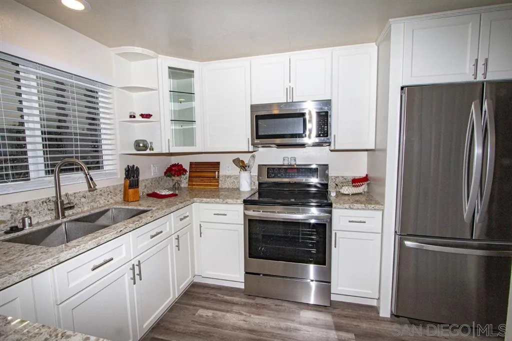 12110 Rancho Bernardo Road, Unit A San Diego, CA 92128 - Photo 3 of 25 Gallery Image 3
