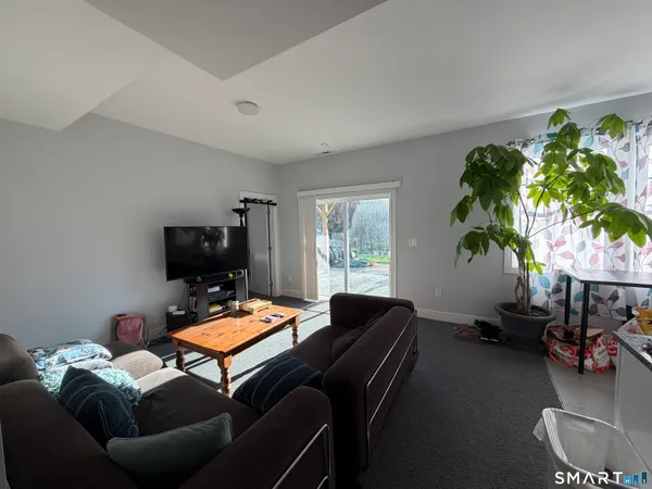 $6,200 | 28 A Jefferson Avenue, Danbury, CT 06810