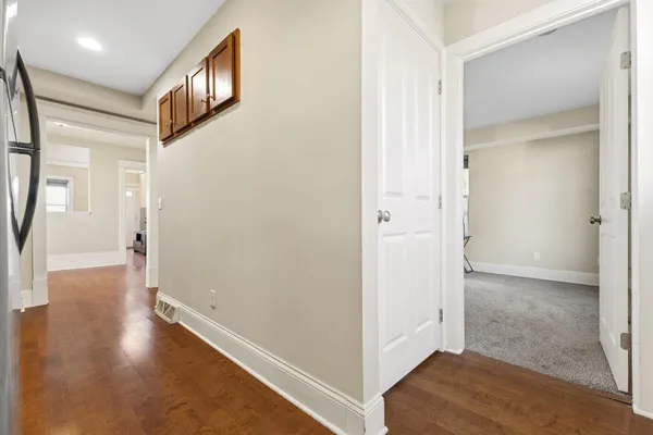 $300,000 | 2433 Youngman Avenue West, St. Paul, MN 55116