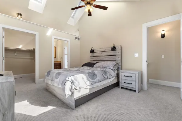 $300,000 | 2433 Youngman Avenue West, St. Paul, MN 55116