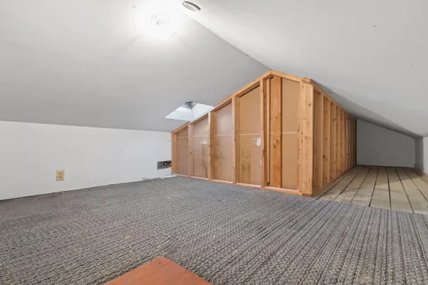 $300,000 | 2433 Youngman Avenue West, St. Paul, MN 55116