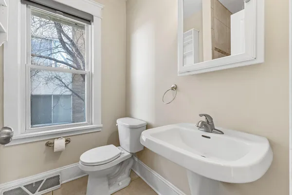 $300,000 | 2433 Youngman Avenue West, St. Paul, MN 55116