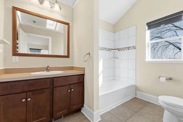 $300,000 | 2433 Youngman Avenue West, St. Paul, MN 55116