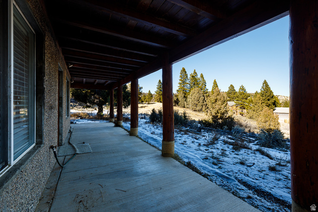 1505 West Elk Ridge Drive Alton, UT 84710 - Photo 45 of 53 View of snow covered patio