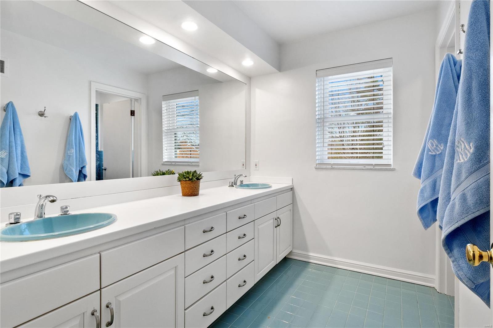 39 Rio Vista Drive St. Louis, MO 63124 - Photo 23 of 32 Gallery Image 23