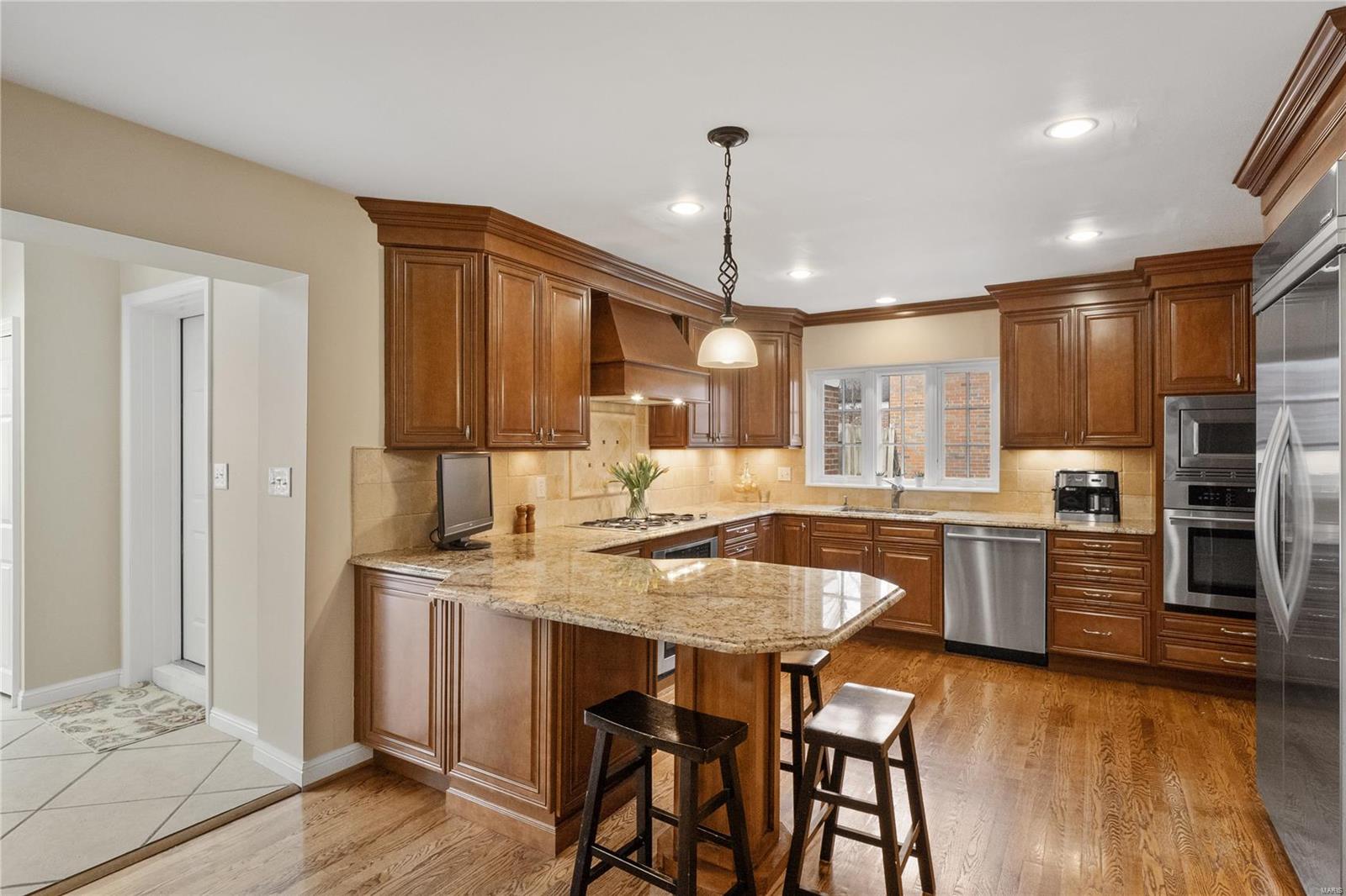 39 Rio Vista Drive St. Louis, MO 63124 - Photo 7 of 32 Gallery Image 7