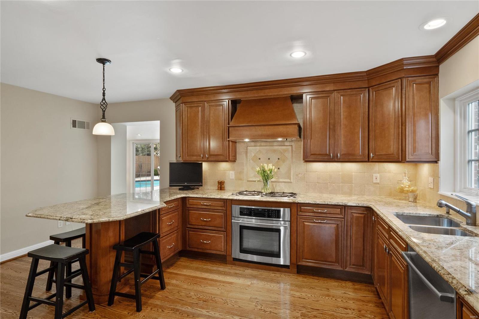 39 Rio Vista Drive St. Louis, MO 63124 - Photo 8 of 32 Gallery Image 8