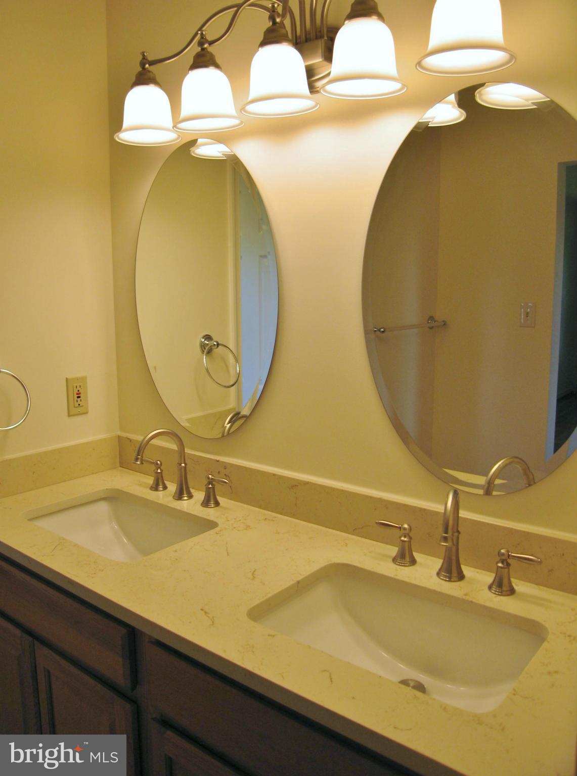 7623 Hayfield Road Alexandria, VA 22315 - Photo 16 of 22 Bath (Master)