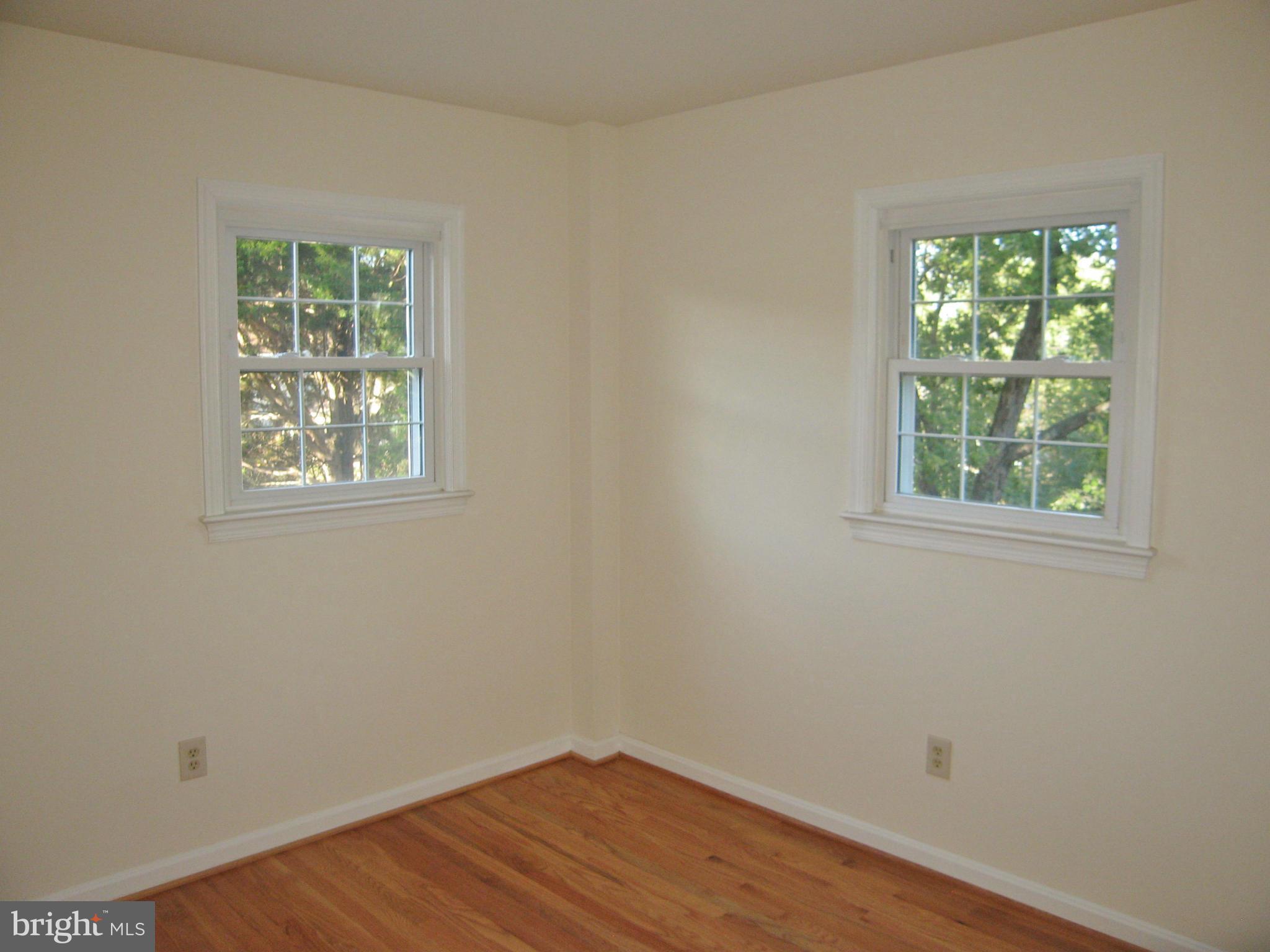 7623 Hayfield Road Alexandria, VA 22315 - Photo 10 of 22 Bedroom