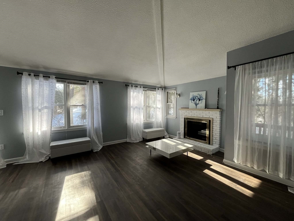 30 East Bluff Road, Unit 30 Ashland, MA 01721 - Photo 3 of 19