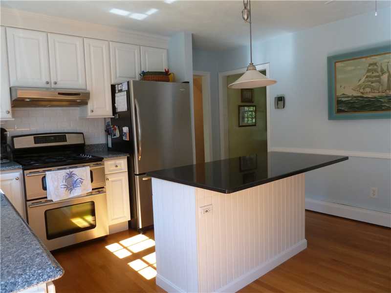 54 Gateway Road North Kingstown, RI 02852 - Photo 3 of 16 Kitchen.