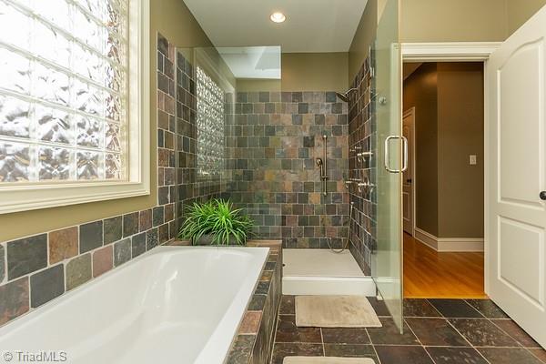 404 Pete Fritts Road Lexington, NC 27292 - Photo 33 of 50 Primary Bath