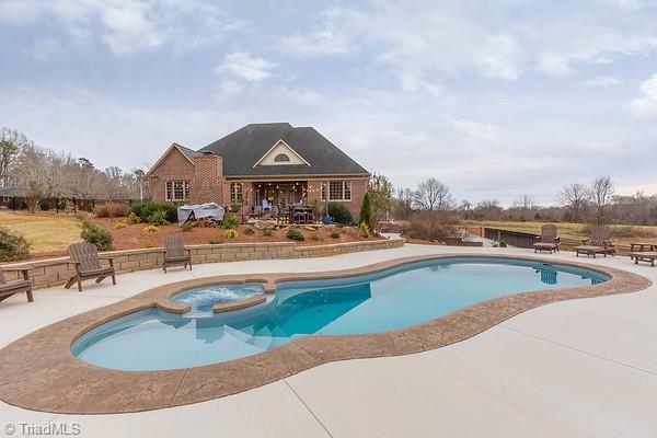 404 Pete Fritts Road Lexington, NC 27292 - Photo 5 of 50 Front View