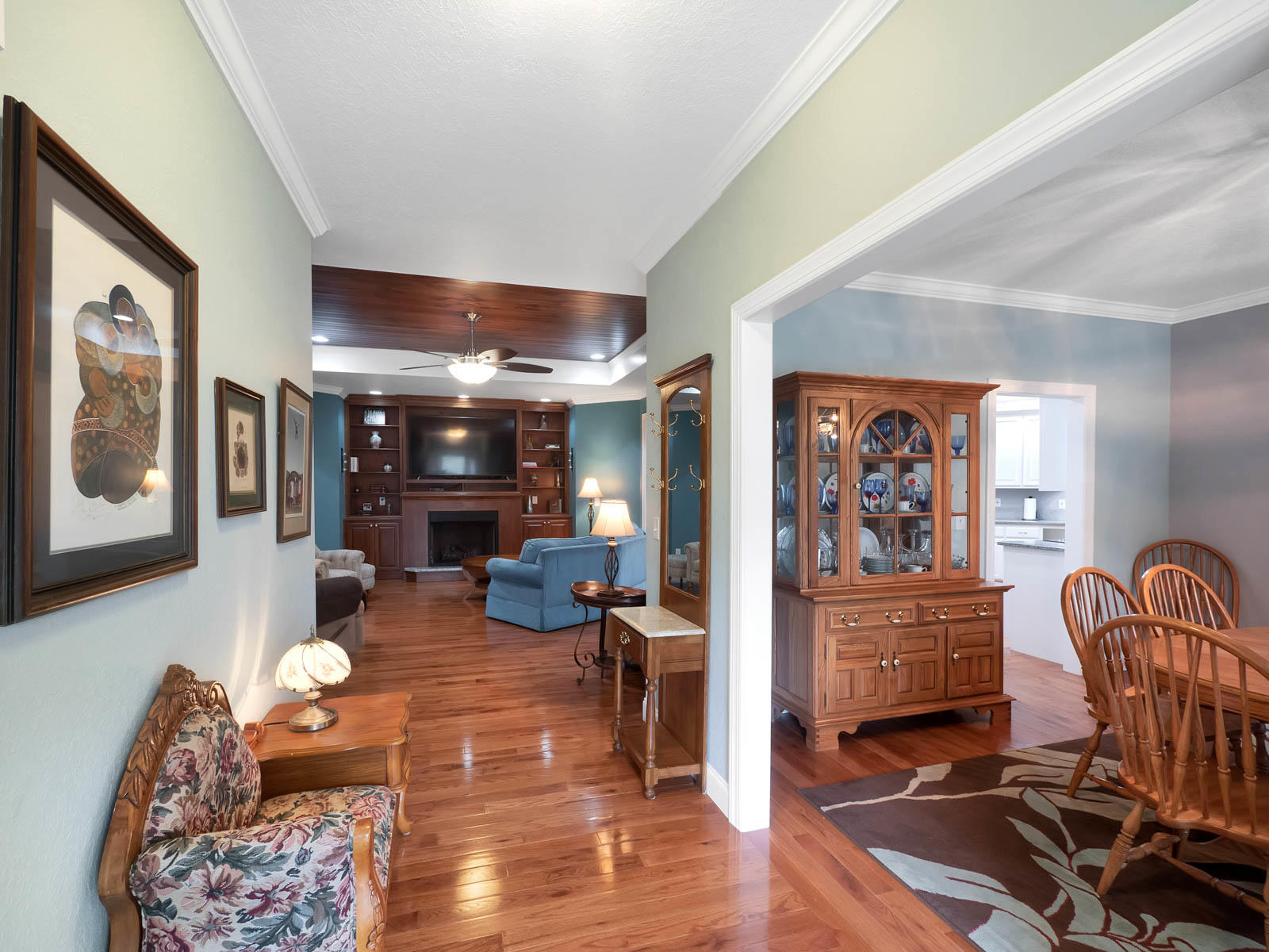 12003 Thatch Road Harrison, TN 37341 - Photo 3 of 45 Foyer looking into Dining & Living Rm