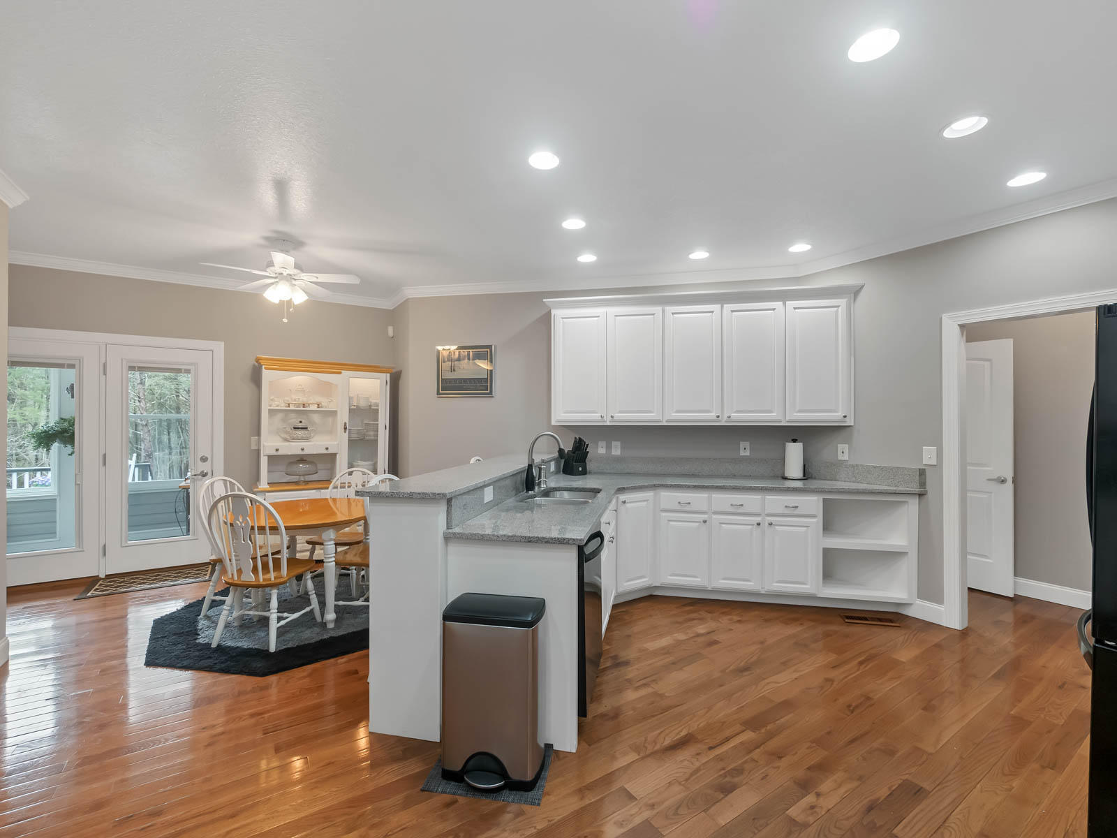 12003 Thatch Road Harrison, TN 37341 - Photo 8 of 45 Kitchen & Kitchette